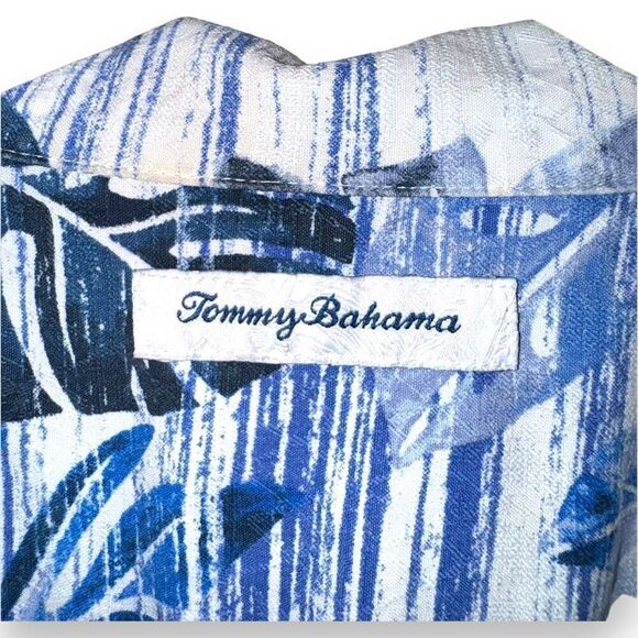 Tommy Bahama Nashville Predators Silk Print Camp Shirt M - Picture 2 of 8